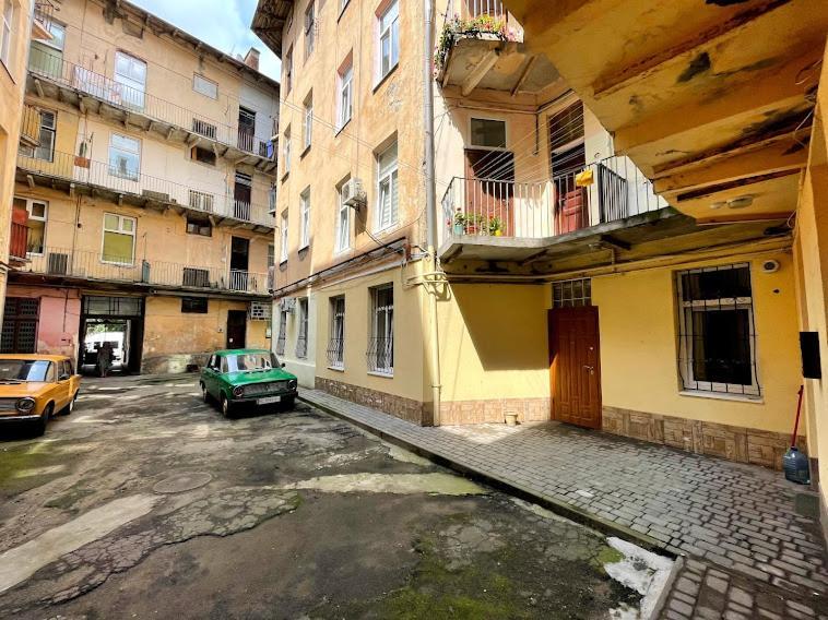 White Rooms On City Center Lviv Ngoại thất bức ảnh
