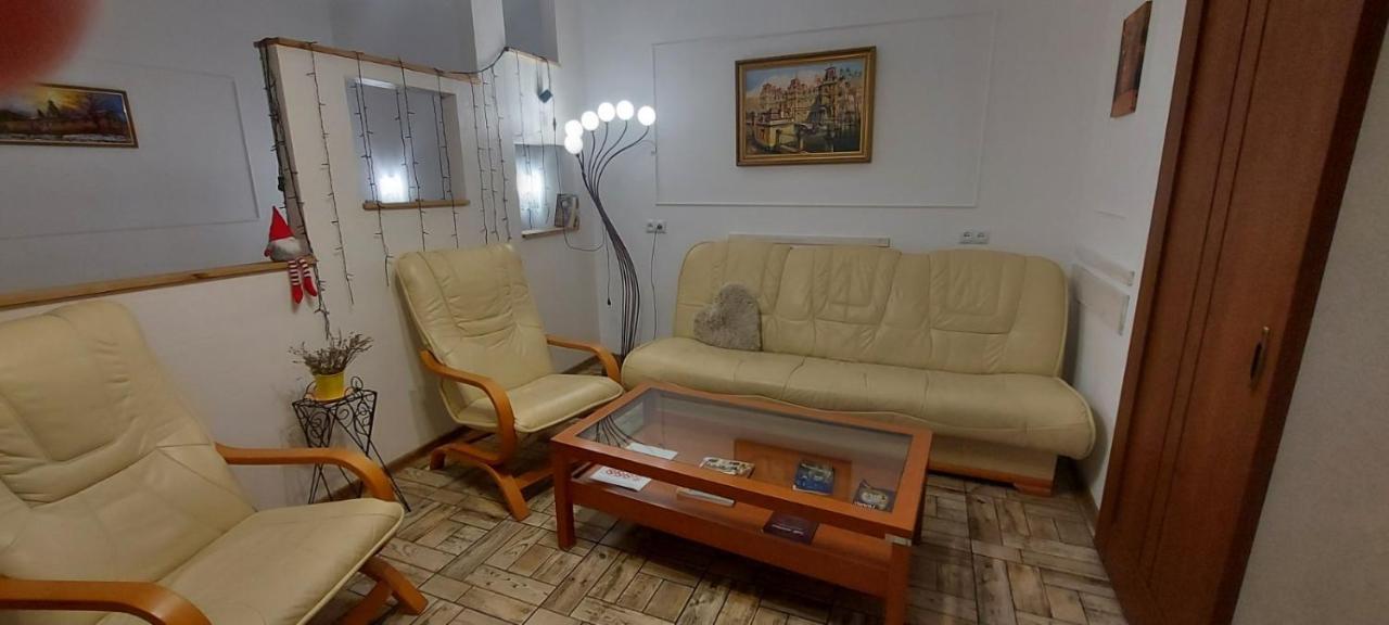 White Rooms On City Center Lviv Ngoại thất bức ảnh