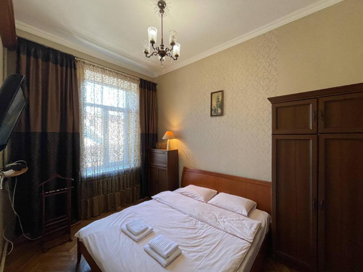White Rooms On City Center Lviv Ngoại thất bức ảnh