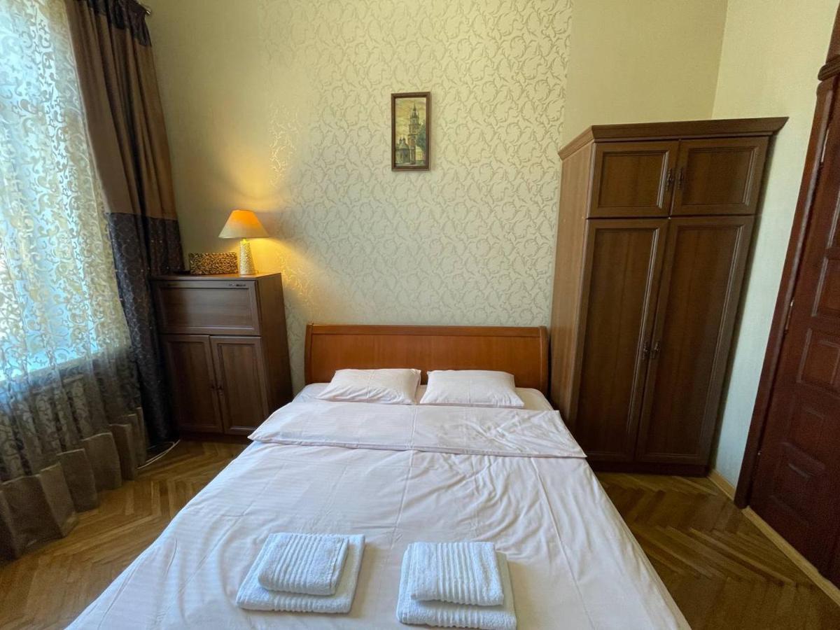 White Rooms On City Center Lviv Ngoại thất bức ảnh