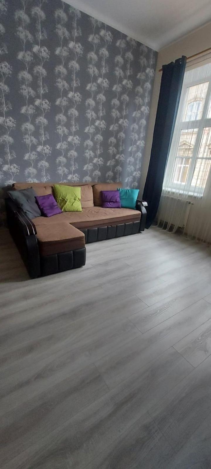 White Rooms On City Center Lviv Ngoại thất bức ảnh
