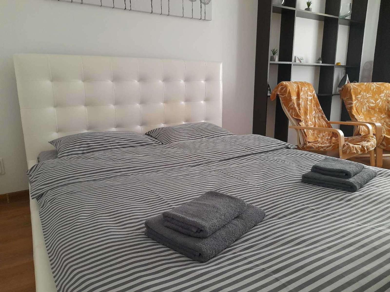 White Rooms On City Center Lviv Ngoại thất bức ảnh
