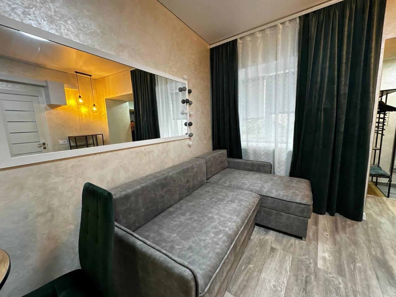 White Rooms On City Center Lviv Ngoại thất bức ảnh