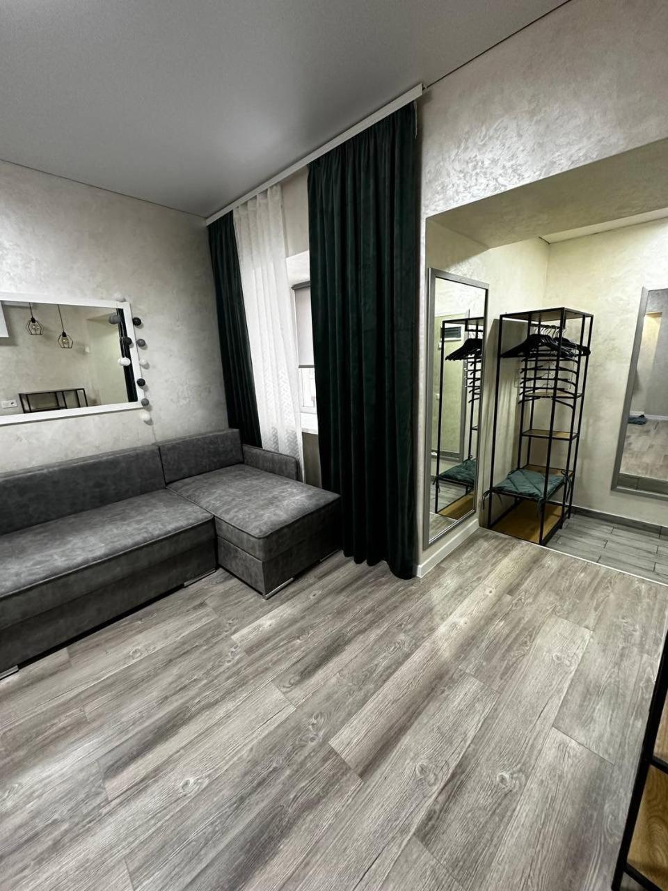 White Rooms On City Center Lviv Ngoại thất bức ảnh