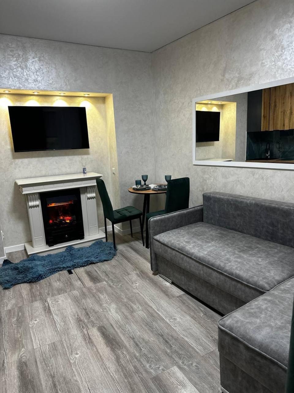 White Rooms On City Center Lviv Ngoại thất bức ảnh