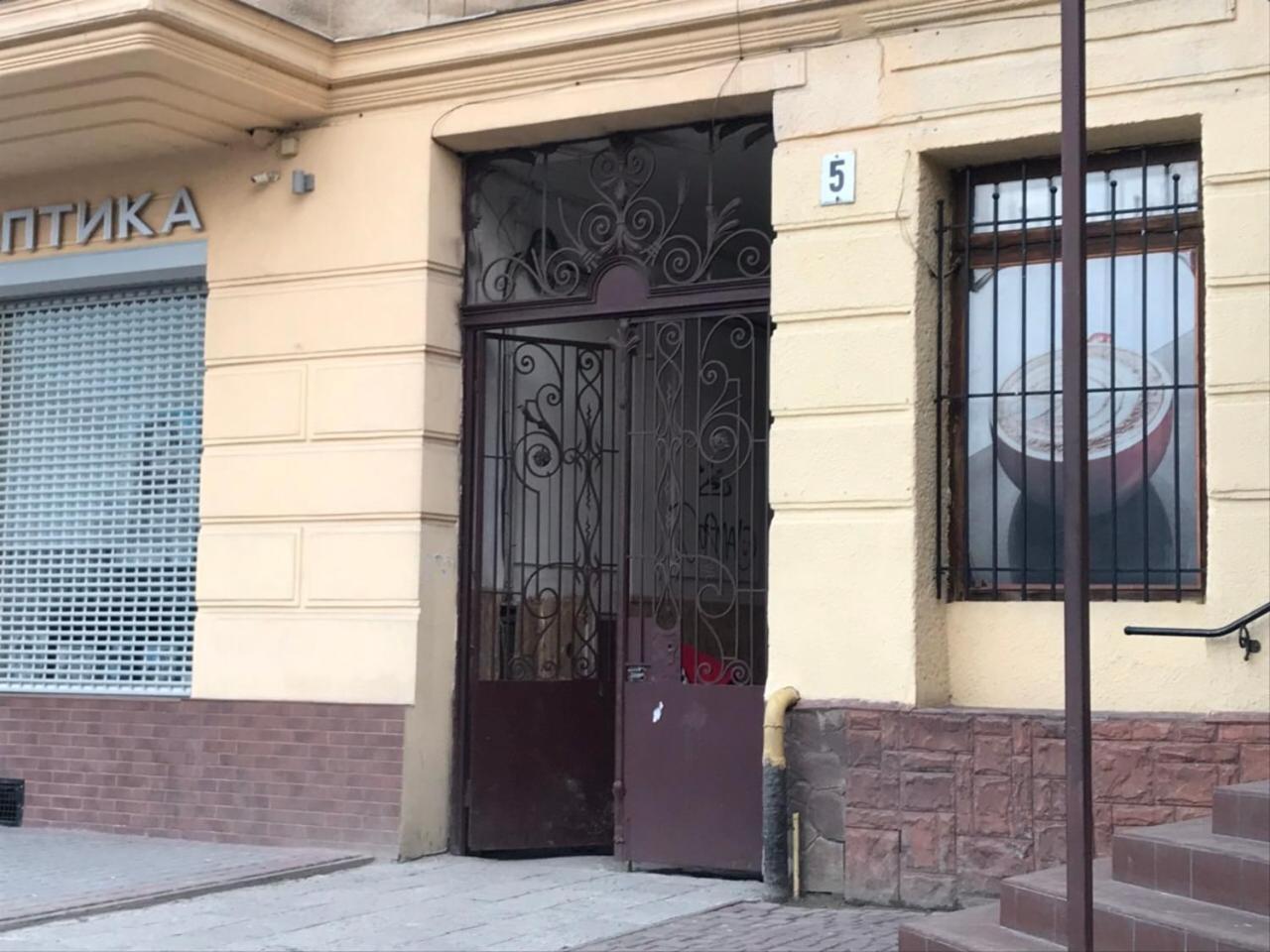 White Rooms On City Center Lviv Ngoại thất bức ảnh